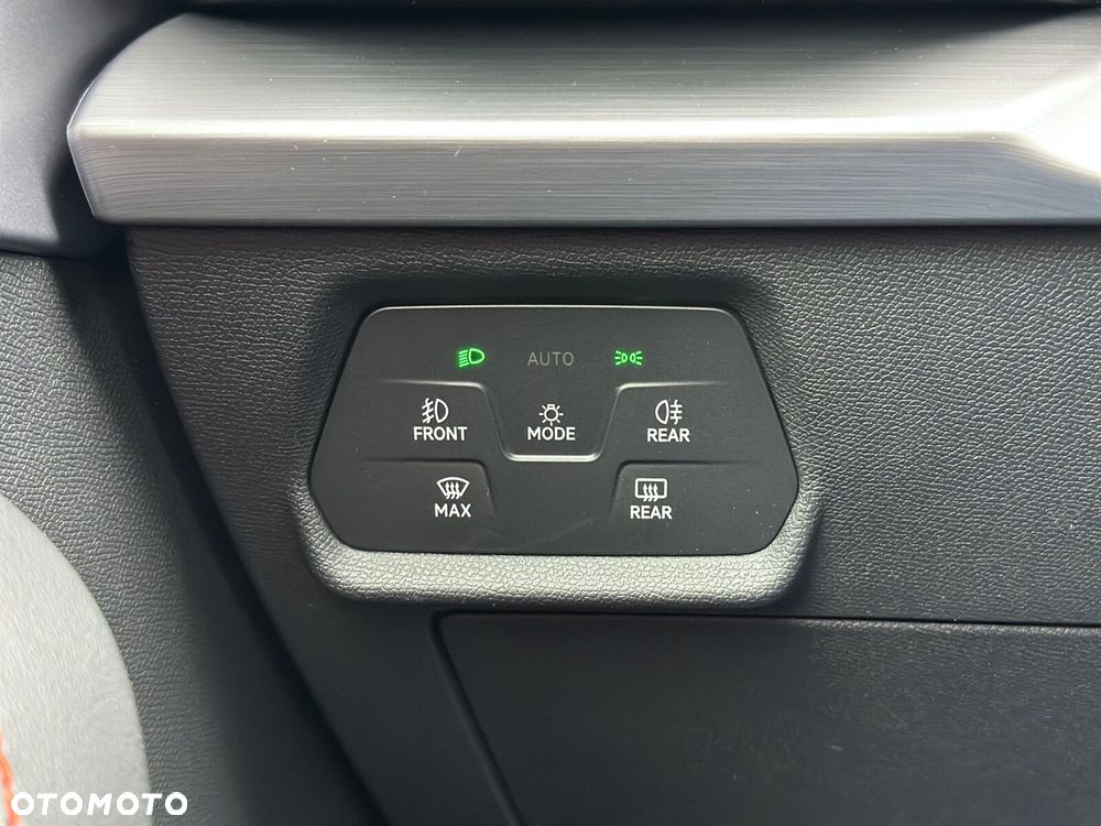 Seat Leon 1.5 eTSI FR DSG - 20