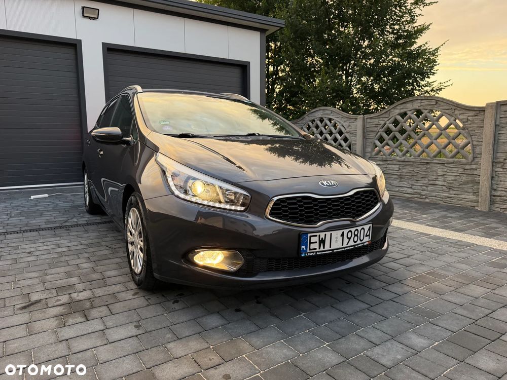 Kia Ceed 1.6 GDI Dream Team Edition - 2