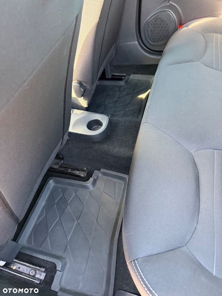 Renault Clio - 19