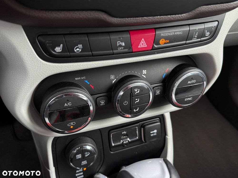 Jeep Renegade 2.0 MultiJet Limited 4WD S&S - 16