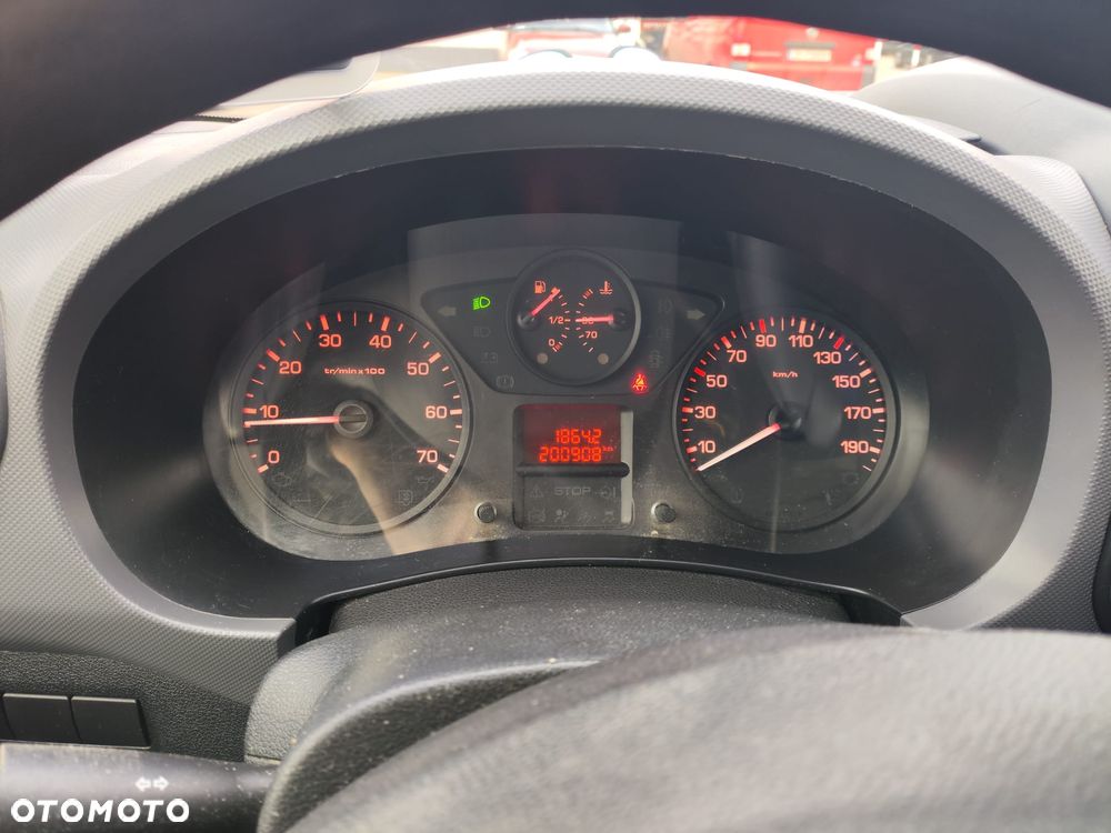 Peugeot Partner - 10