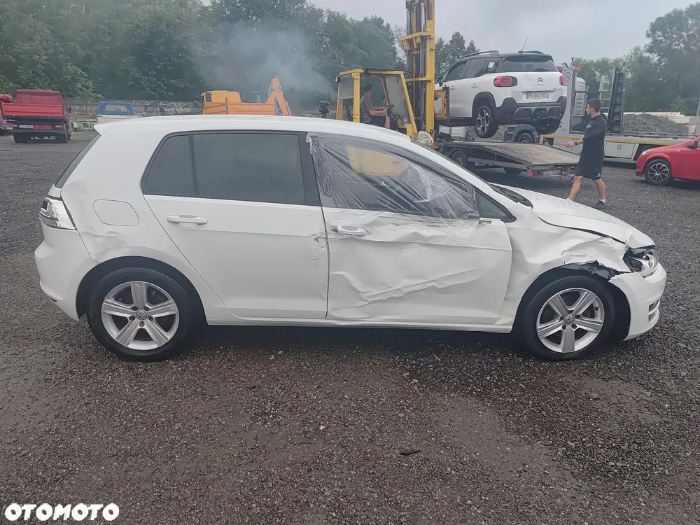 Volkswagen Golf 1.6 TDI Trendline - 12