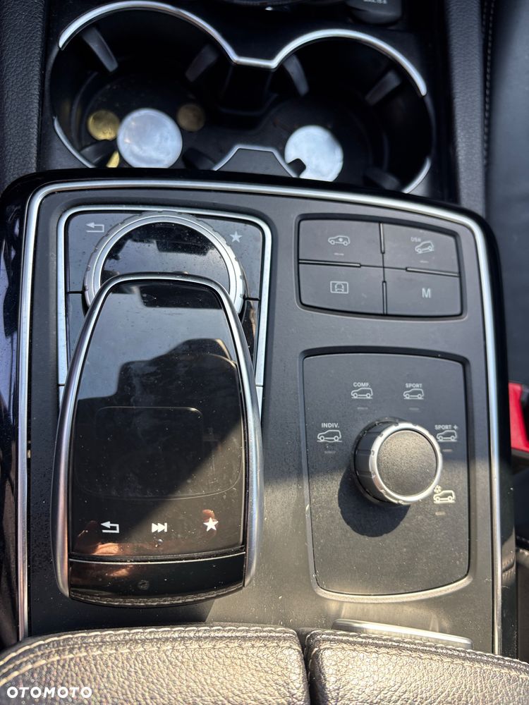 Mercedes-Benz GLE - 25