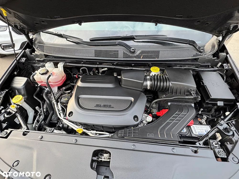 Chrysler Pacifica - 23