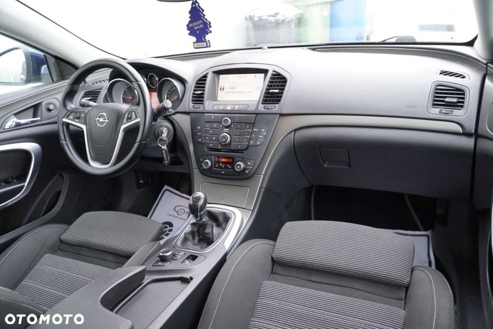 Opel Insignia 2.0 CDTI - 12
