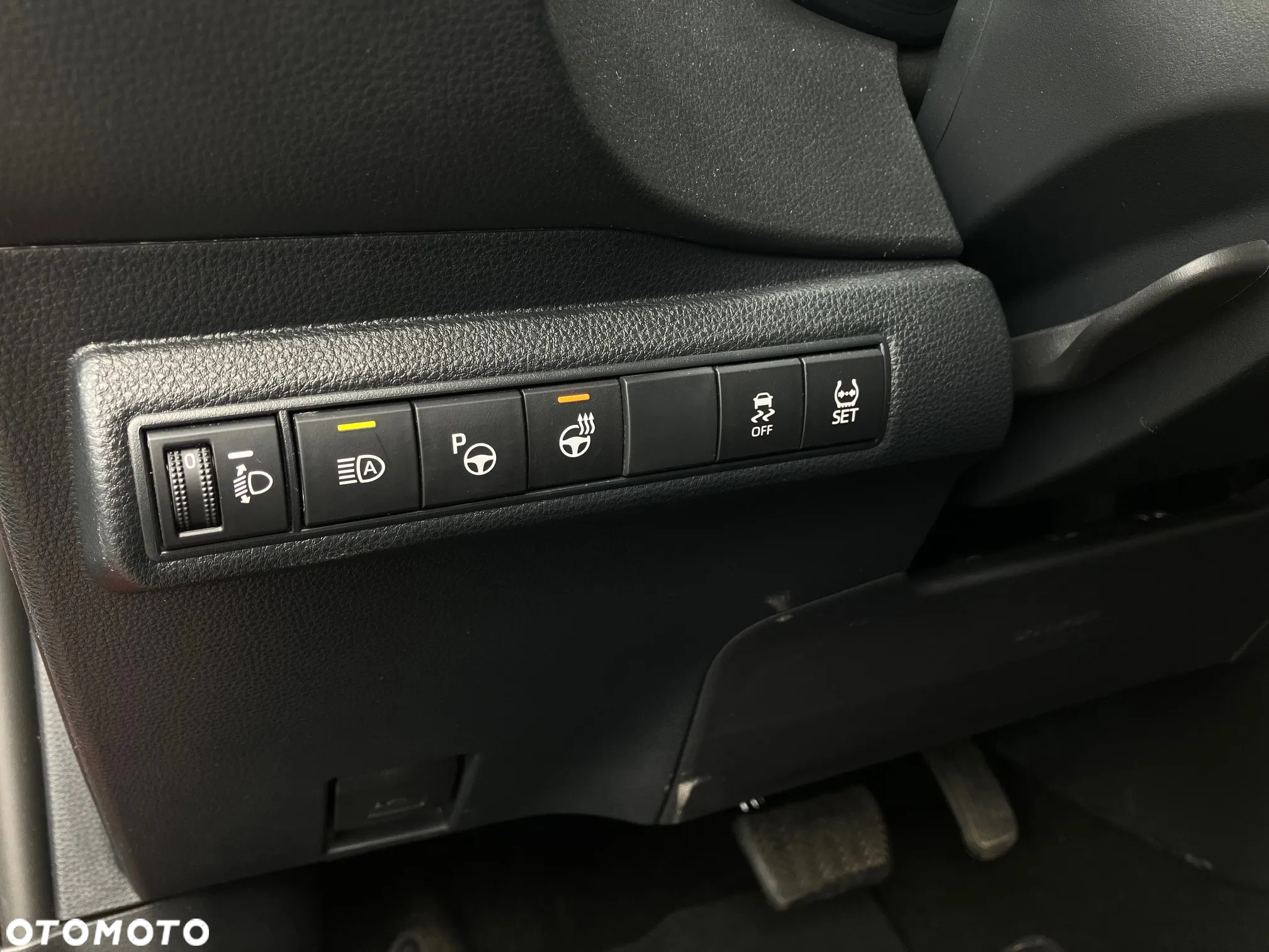 Toyota Corolla 1.8 Hybrid GR Sport Dynamic - 35