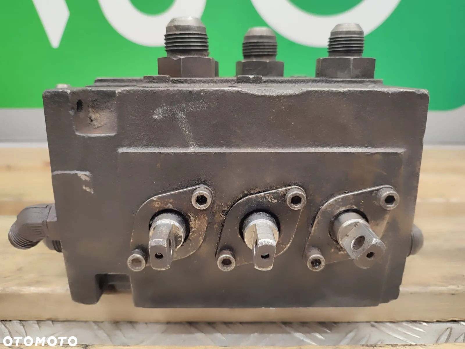 Rozdzielacz hydrauliczny 161B0003 FERMEC 860 - 4