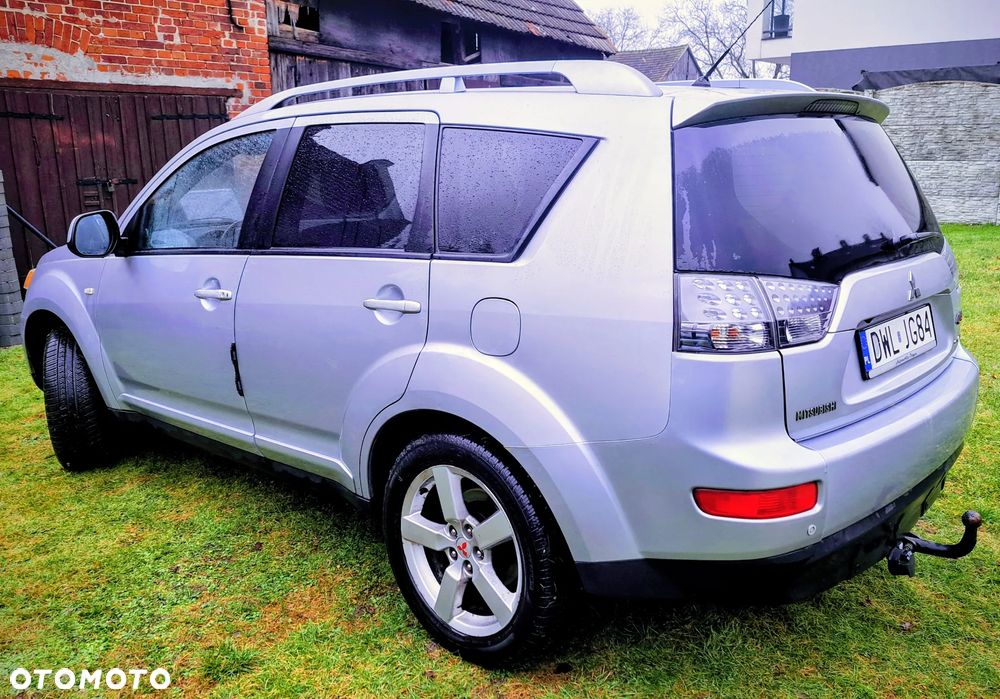 Mitsubishi Outlander 2.0 DID Intense + - 4