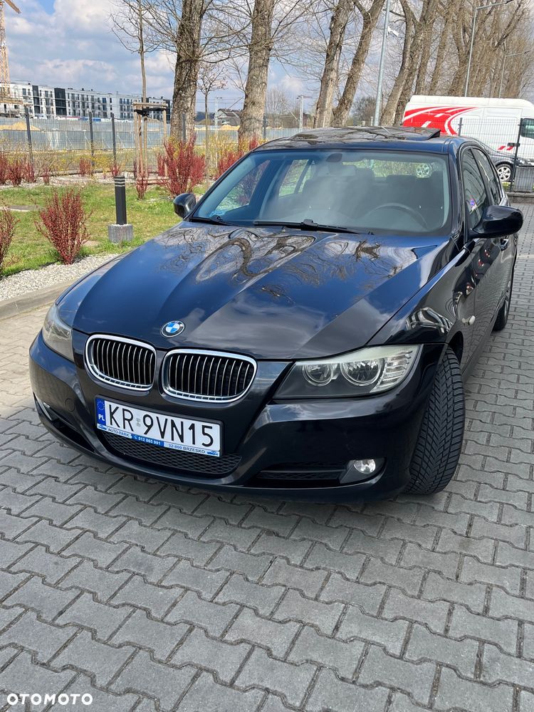 BMW Seria 3 325i - 1