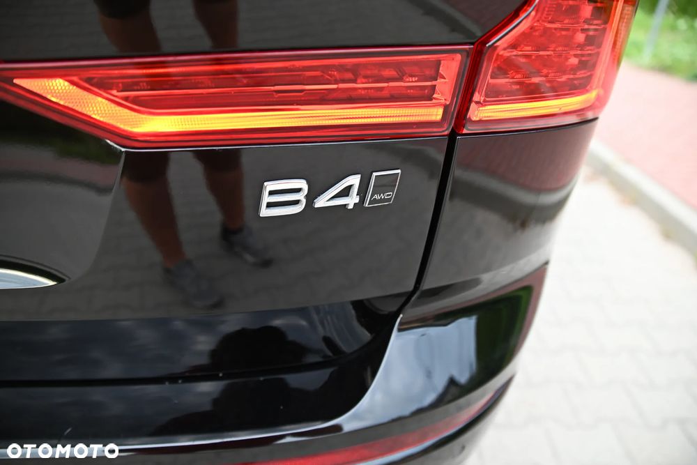 Volvo XC 60 B4 D AWD Geartronic Momentum Pro - 19