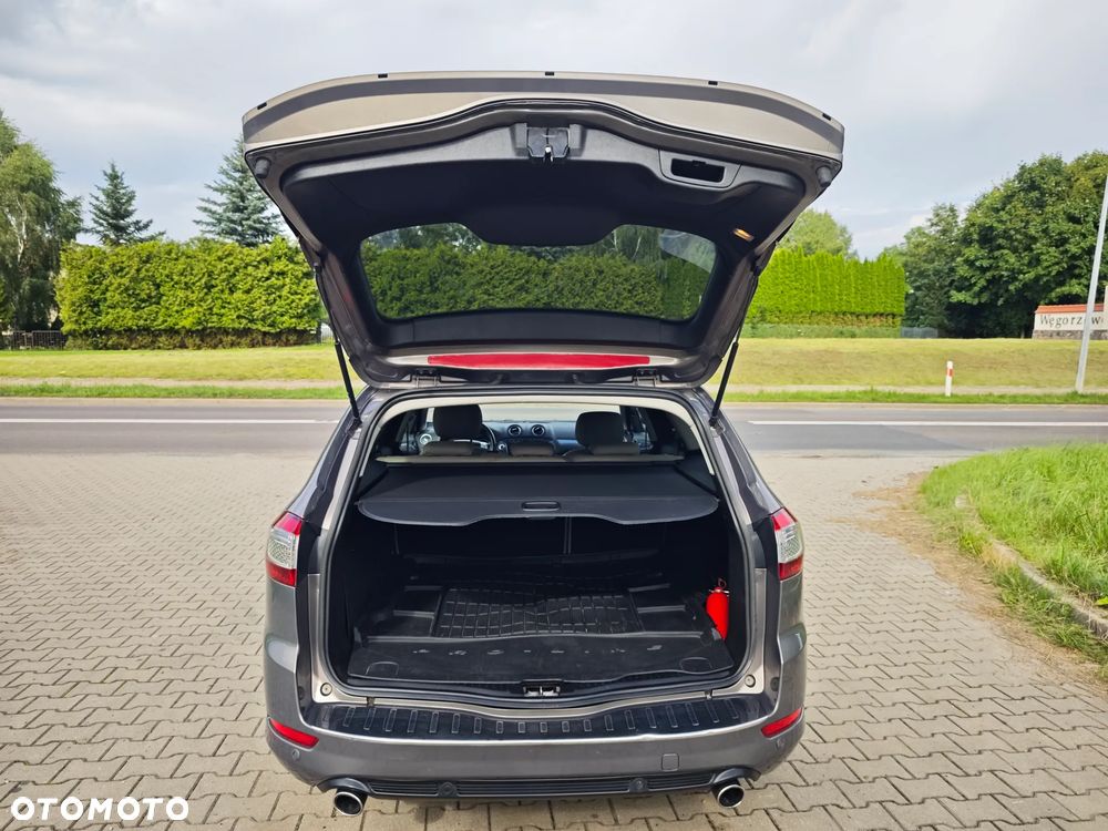 Ford Mondeo 2.2 TDCi Titanium - 21