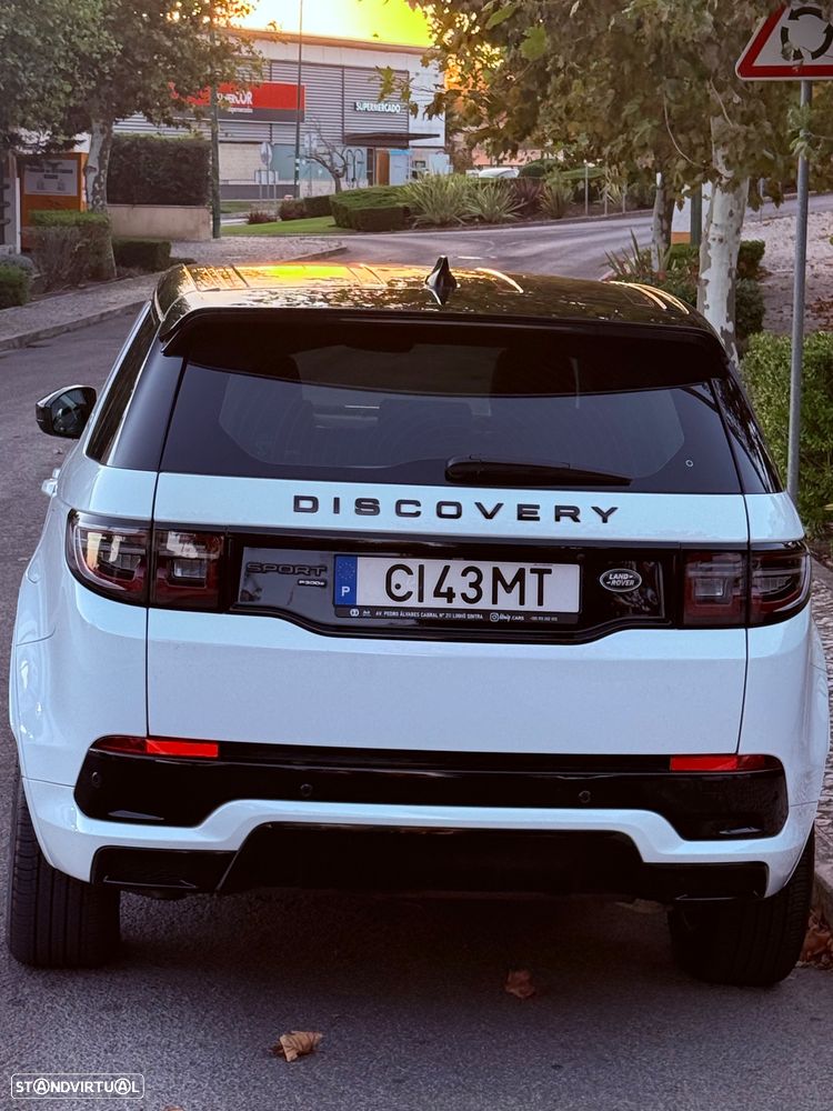 Land Rover Discovery Sport P300e R-Dynamic SE - 24