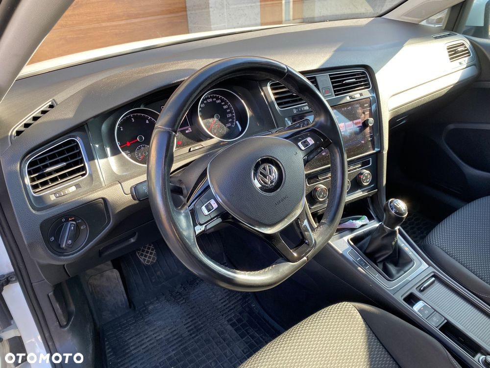 Volkswagen Golf 1.6 TDI BMT Comfortline - 9