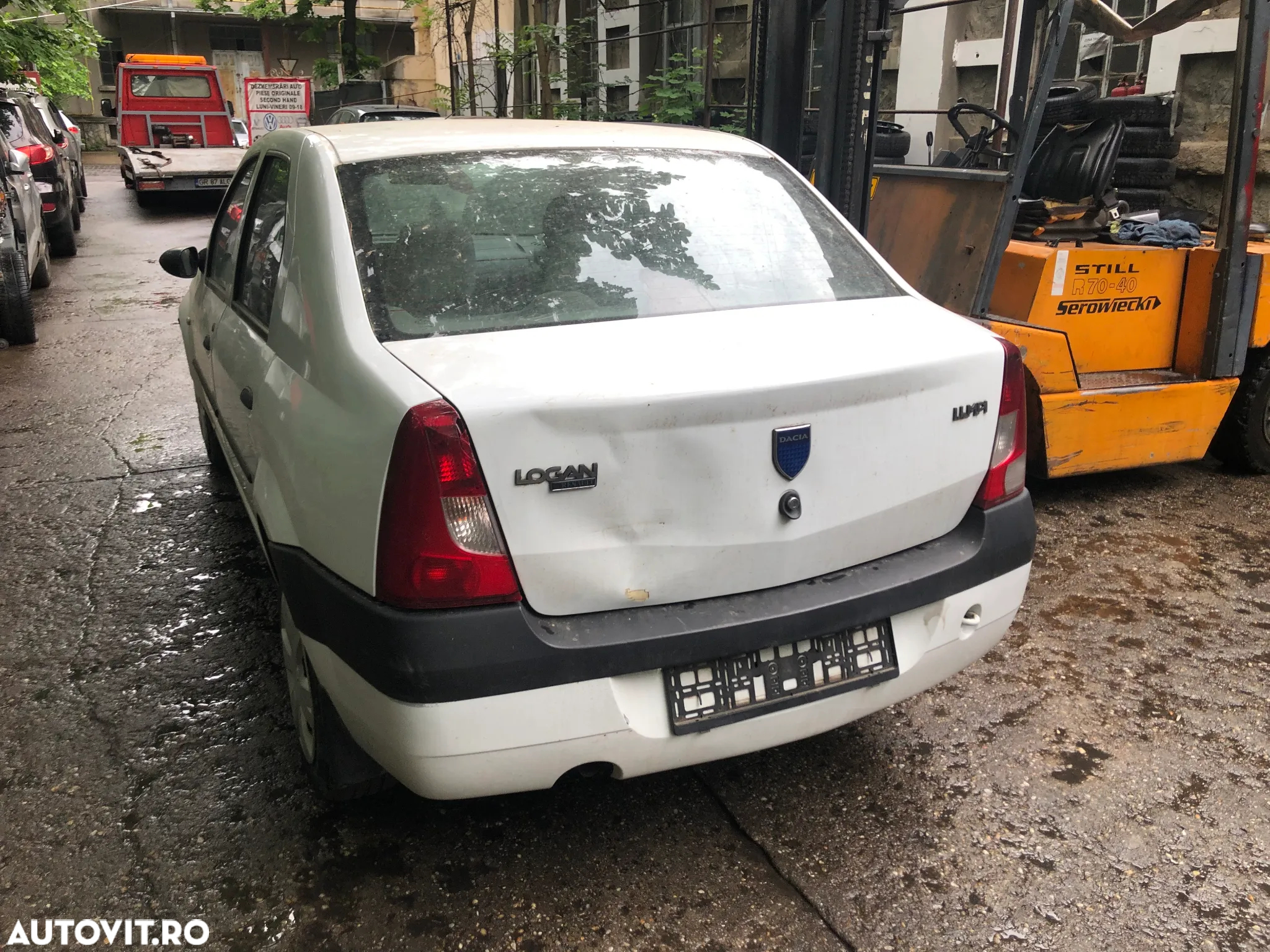 Dezmembrez Dacia Logan 2006 alb 1.4 MPI - 7