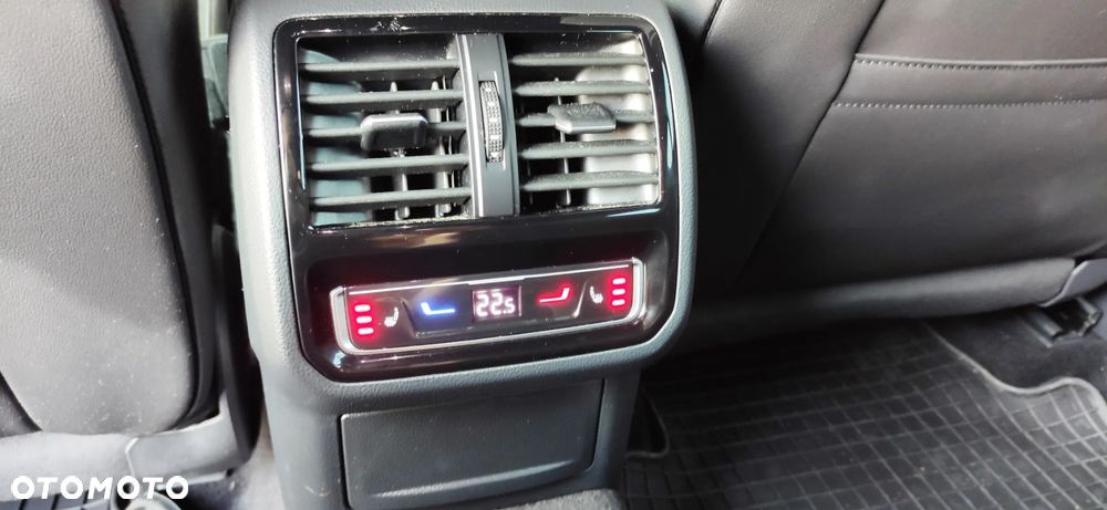 Volkswagen Arteon 2.0 TDI SCR DSG R-Line - 28