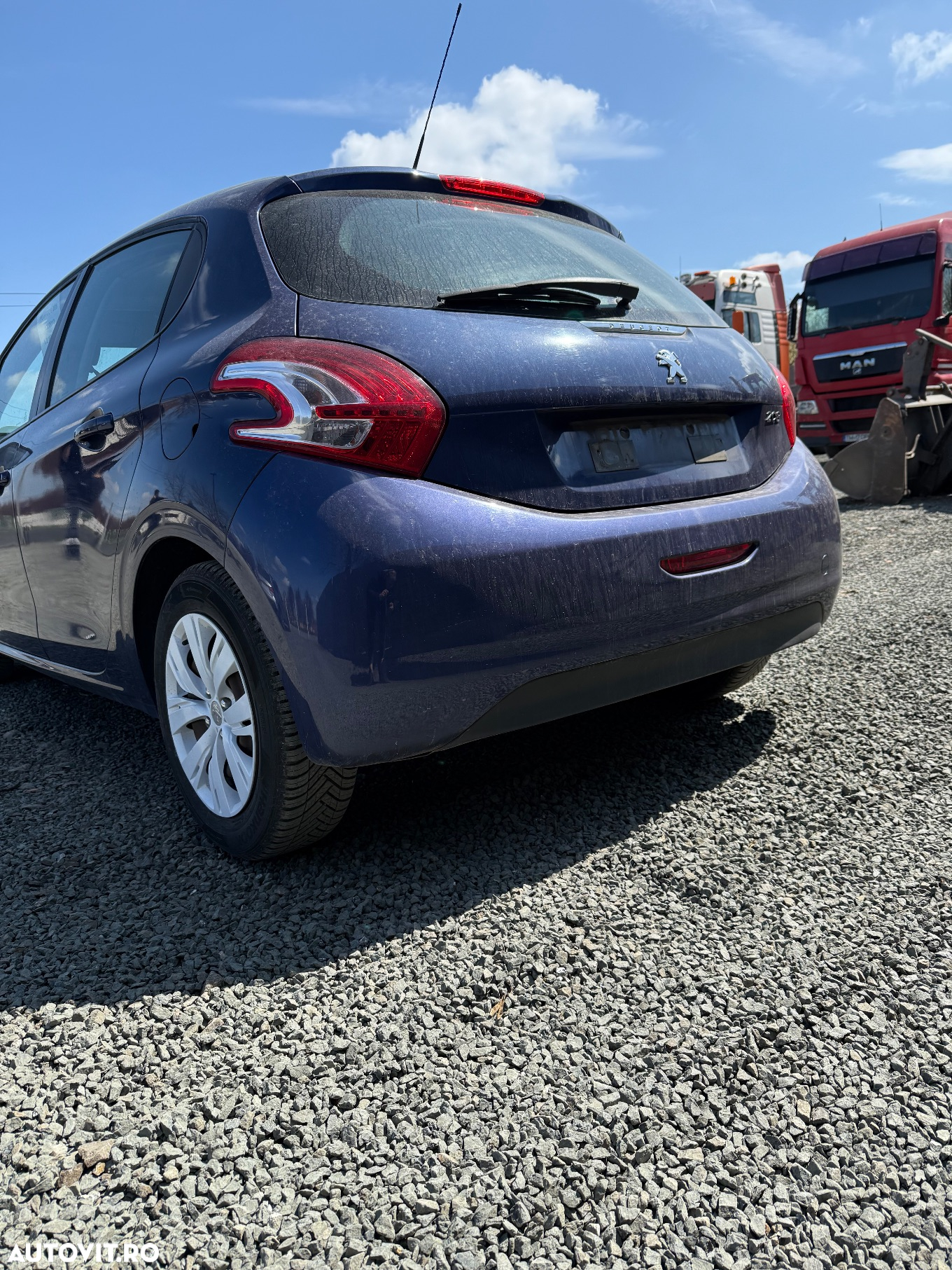 Peugeot 208 1.2 L PureTech Active - 6