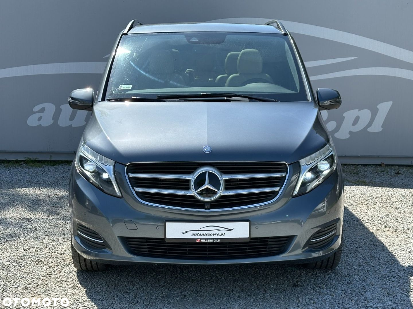 Mercedes-Benz Klasa V - 13