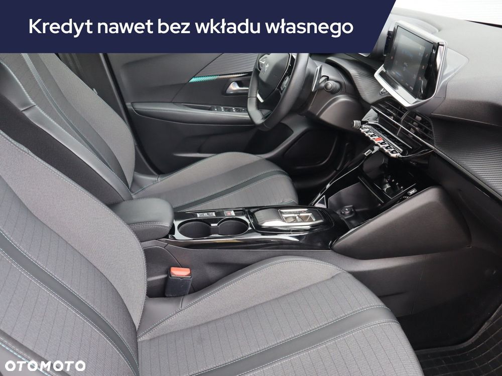 Peugeot 208 - 11