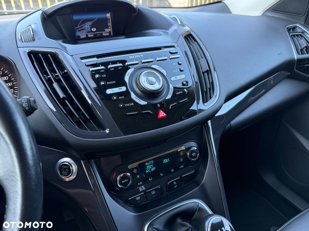 Ford Kuga 2.0 TDCi 4x4 Titanium - 27