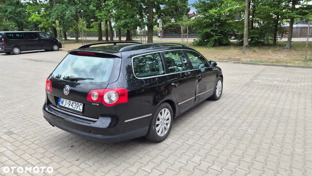 Volkswagen Passat 2.0 FSI Comfortline - 3