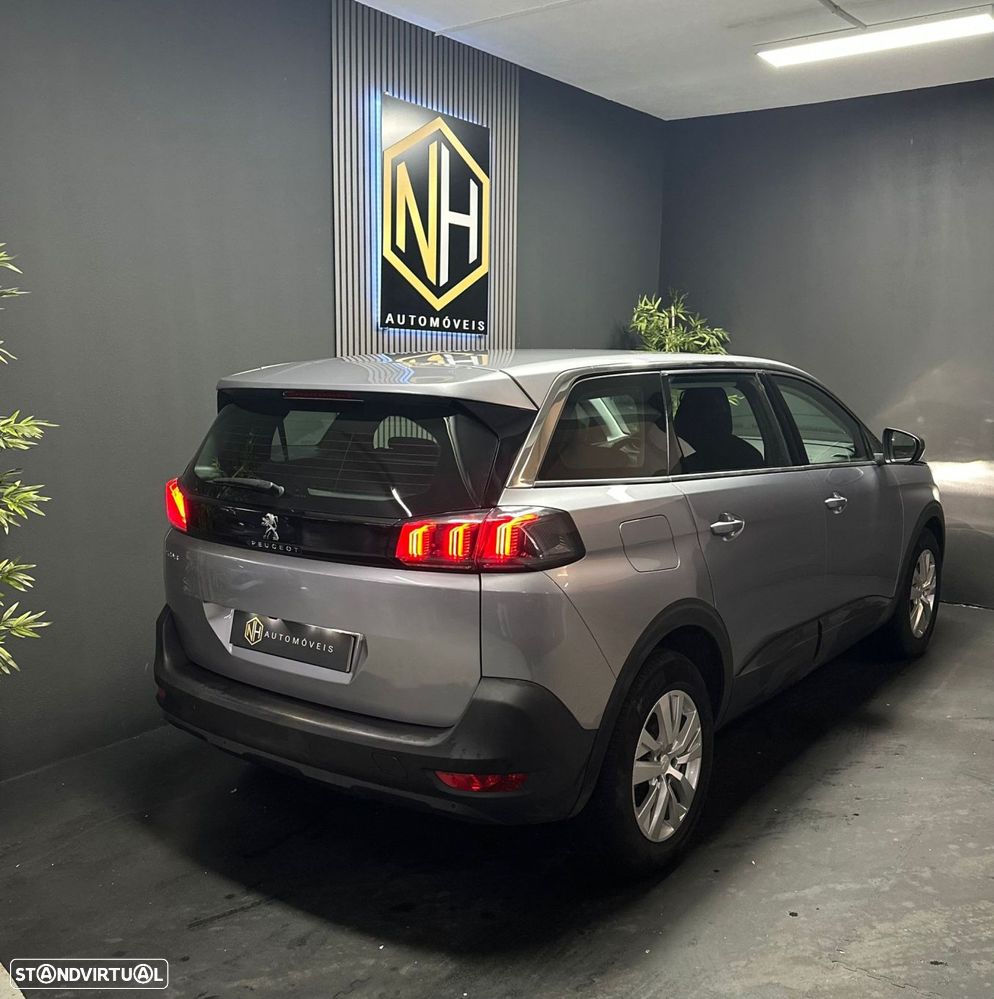 Peugeot 5008 - 4
