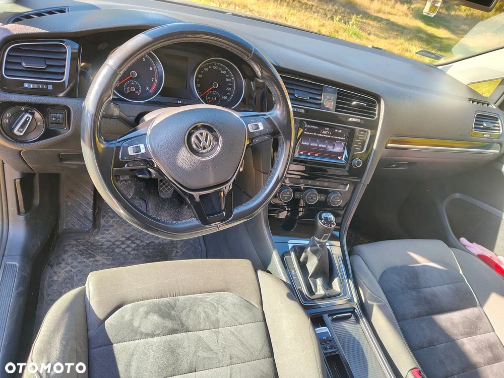 Volkswagen Golf - 3