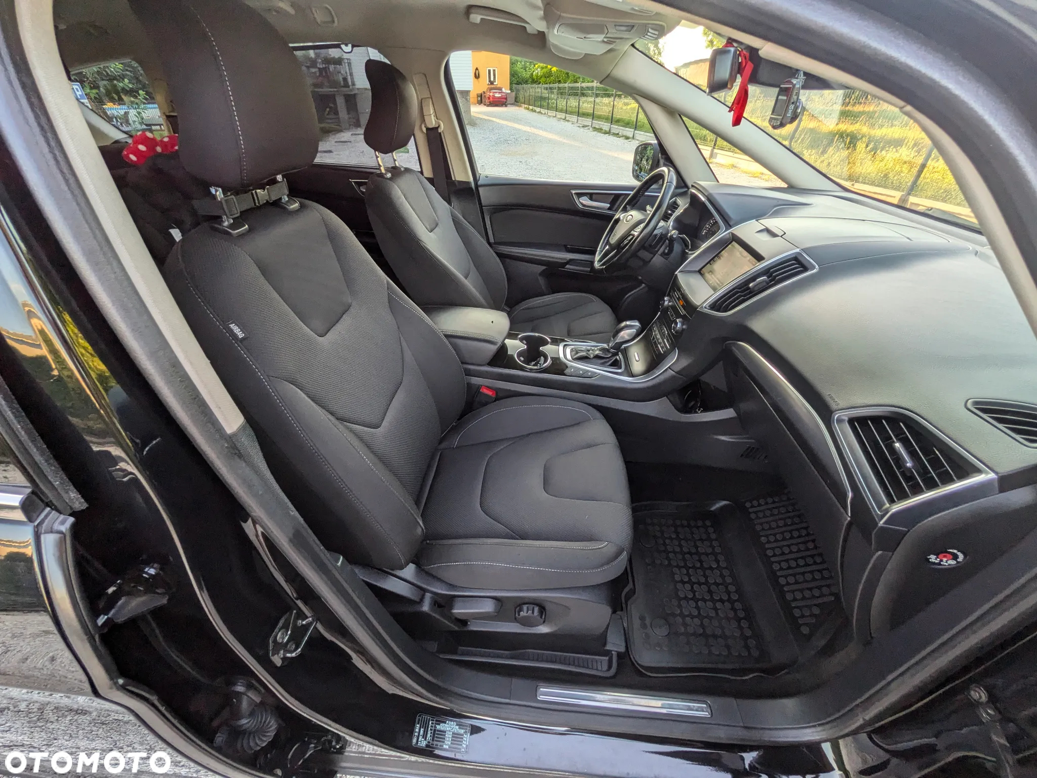 Ford S-Max - 21