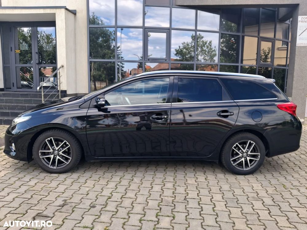 Toyota Auris - 2