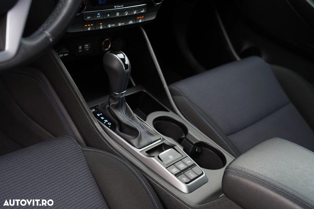 Hyundai Tucson 2.0 CRDI 4WD Automatik Style - 12