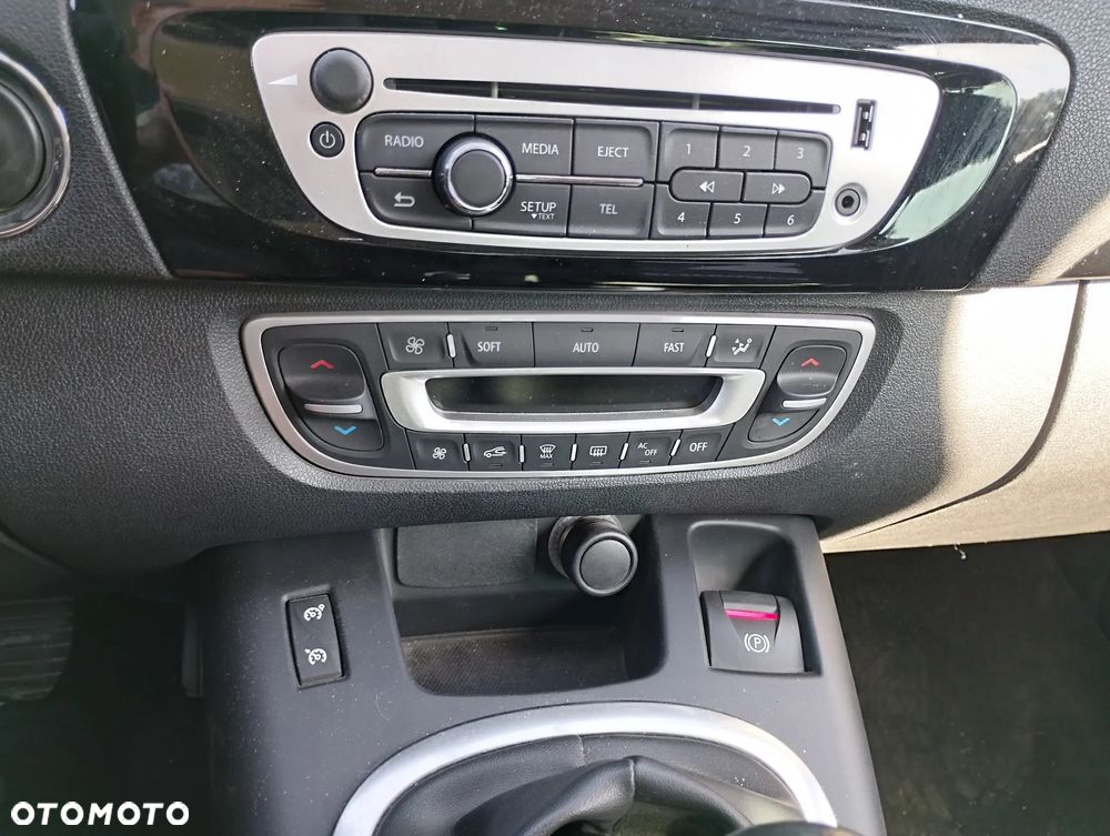 Renault Scenic TCe 130 Bose Edition - 15