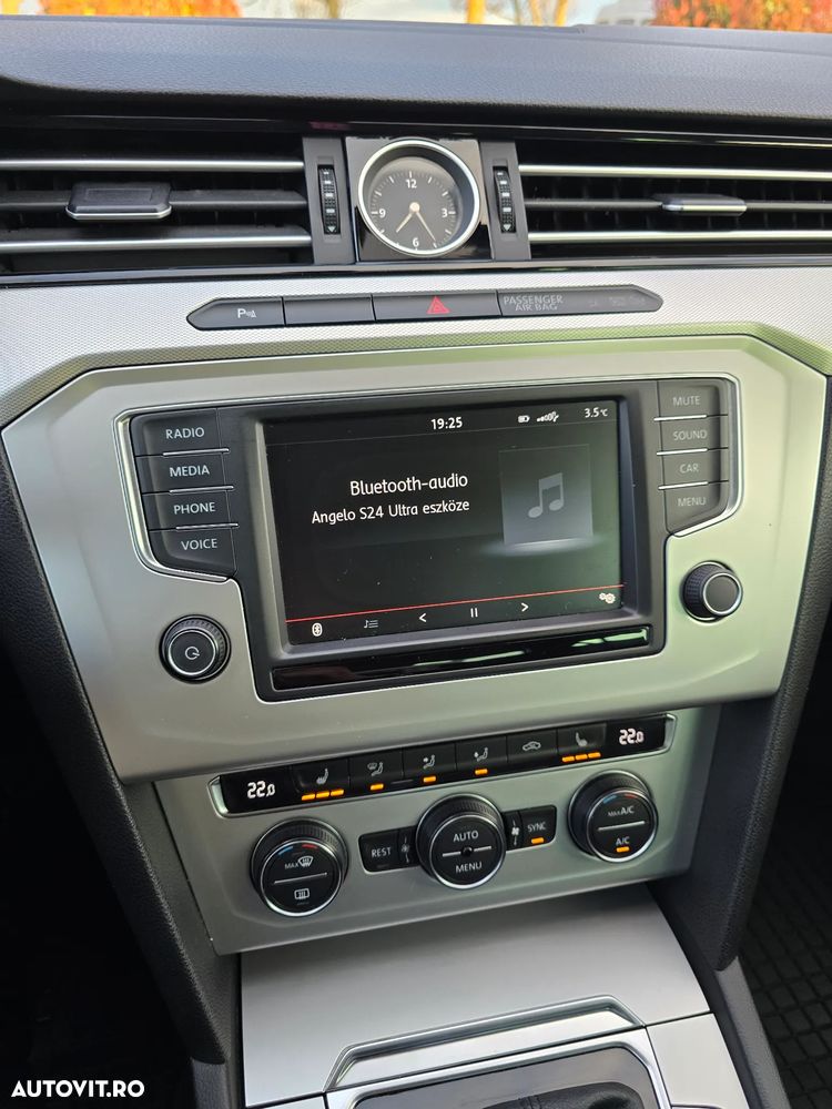 Volkswagen Passat 2.0 TDI DSG Comfortline - 35