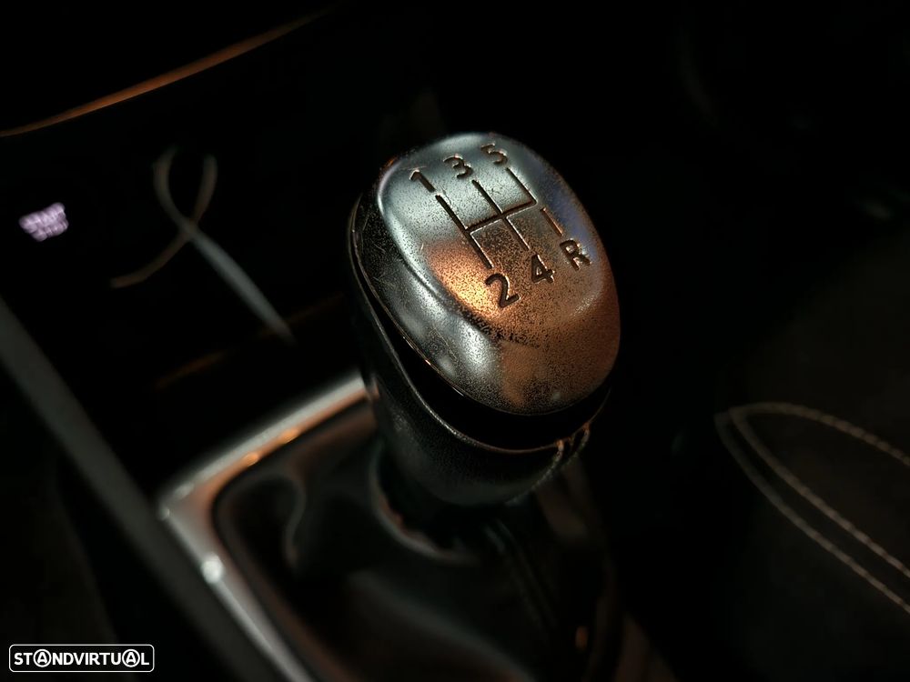 Renault Clio 1.5 dCi Limited - 19