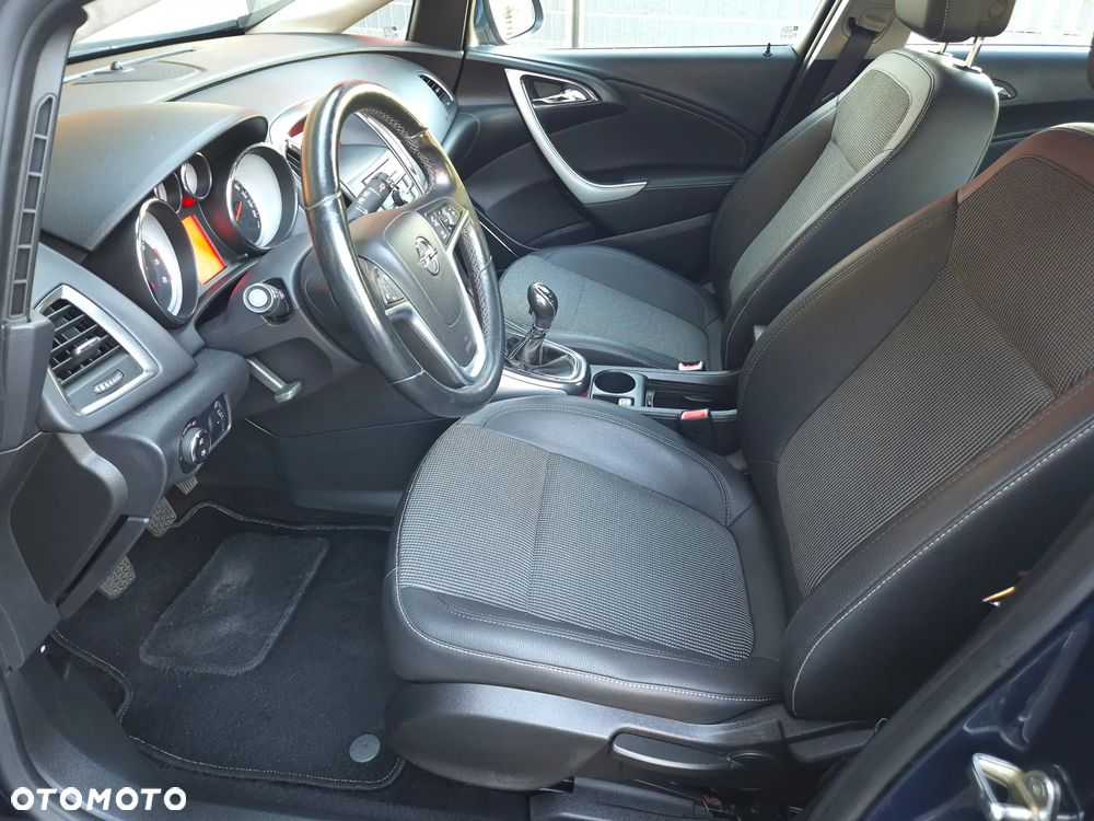 Opel Astra 1.6 Turbo Innovation - 8