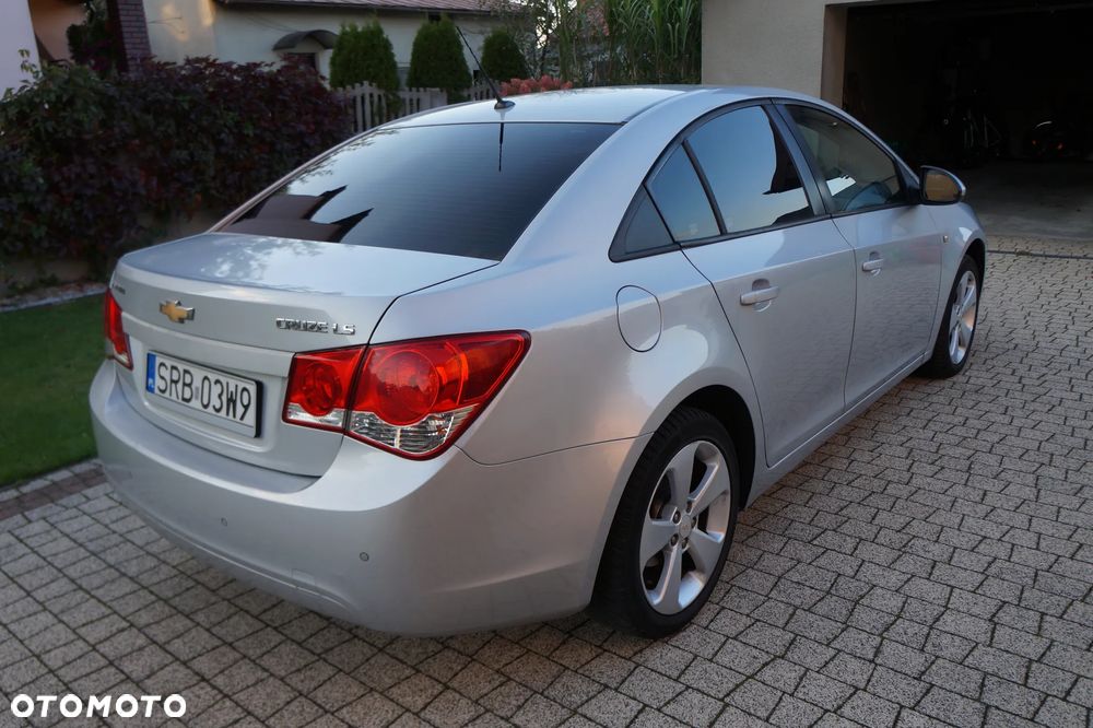 Chevrolet Cruze - 4