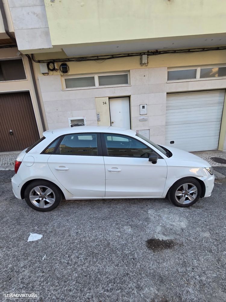 Audi A1 Sportback 1.4 TDI S tronic - 3
