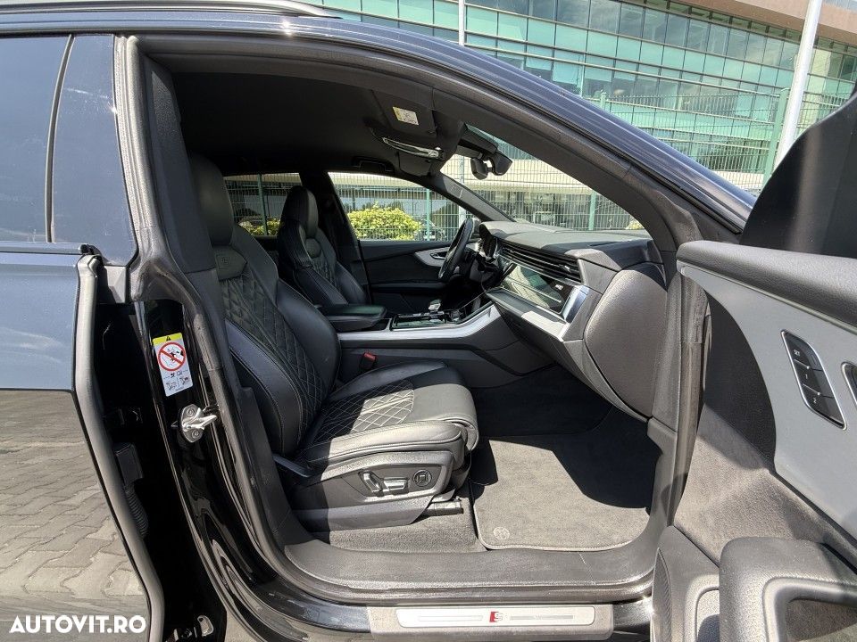 Audi Q8 - 16
