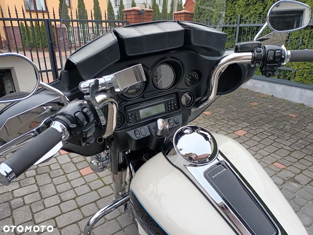 Harley-Davidson FLH Electra Glide - 11