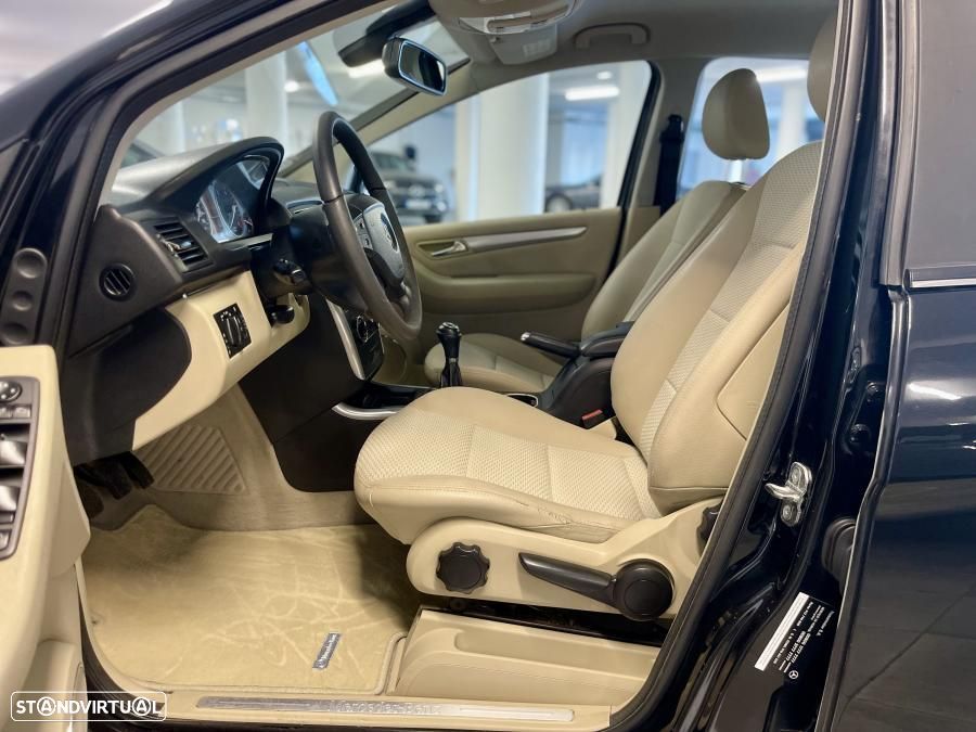 Mercedes-Benz B 180 CDi - 13