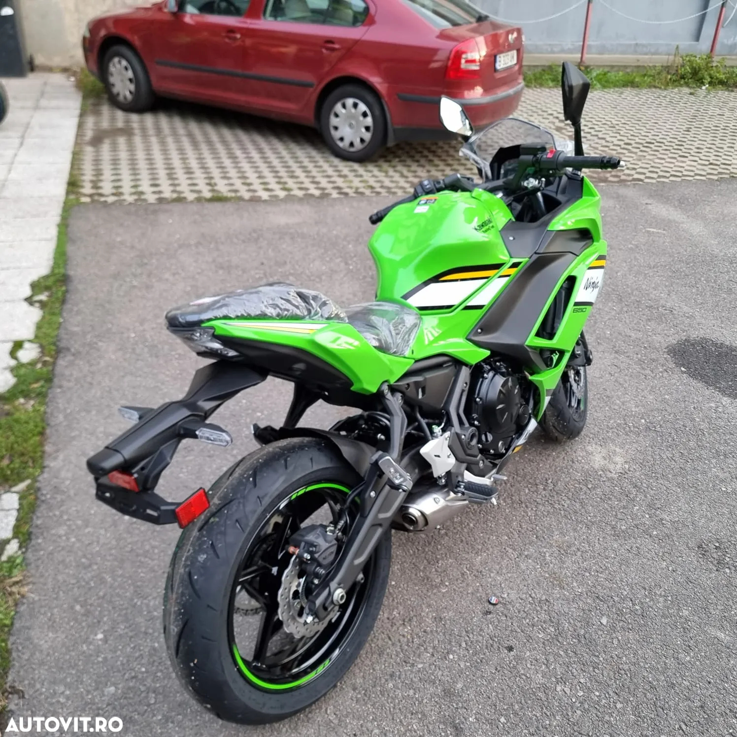 Kawasaki Ninja 650 - 9