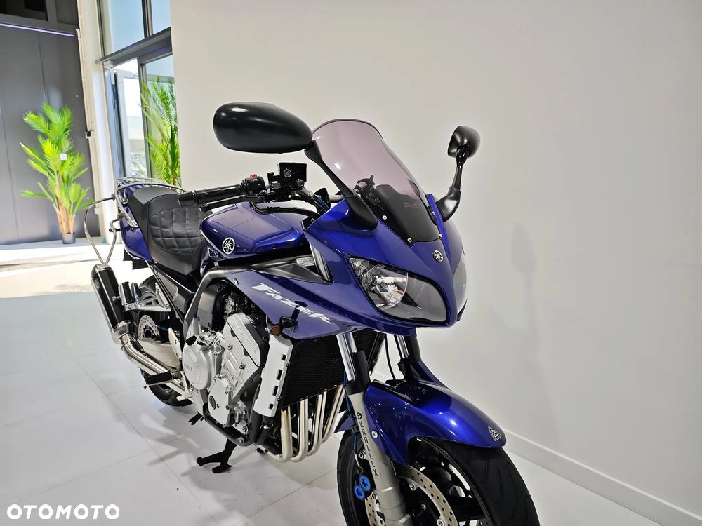 Yamaha FZS - 7