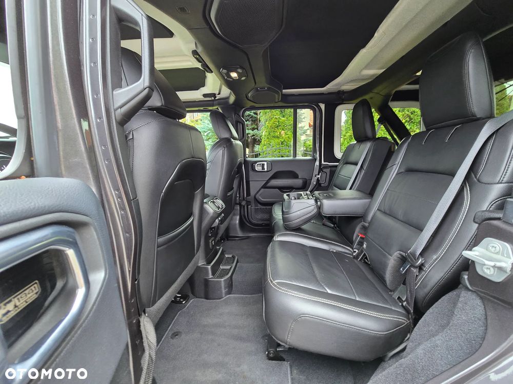 Jeep Wrangler Unlimited GME 2.0 Turbo Sahara - 16