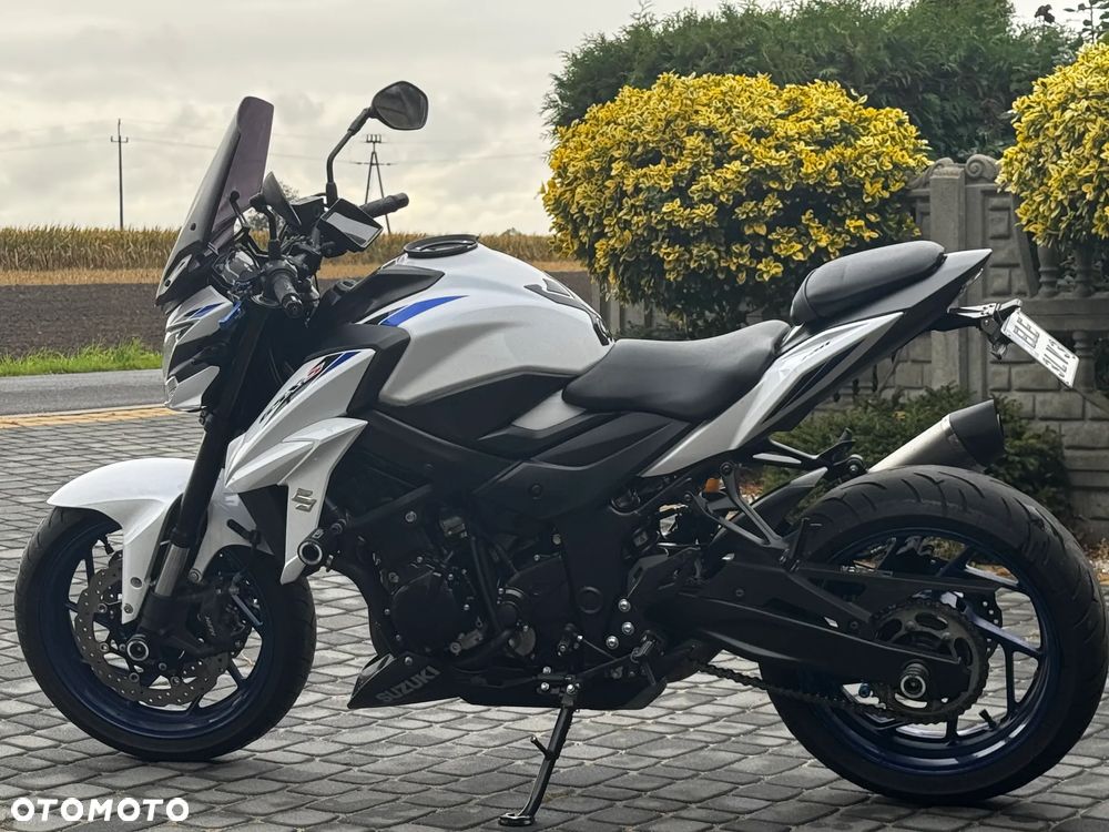 Suzuki GSX