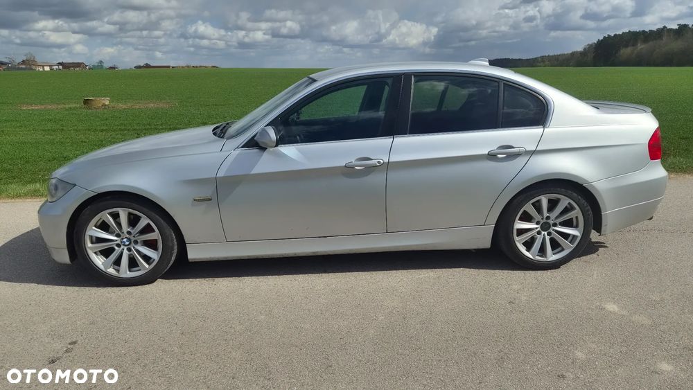 BMW Seria 3 325i - 2