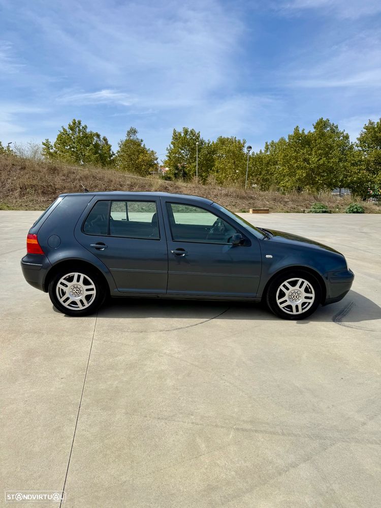 VW Golf 1.9 TDi Highline - 4