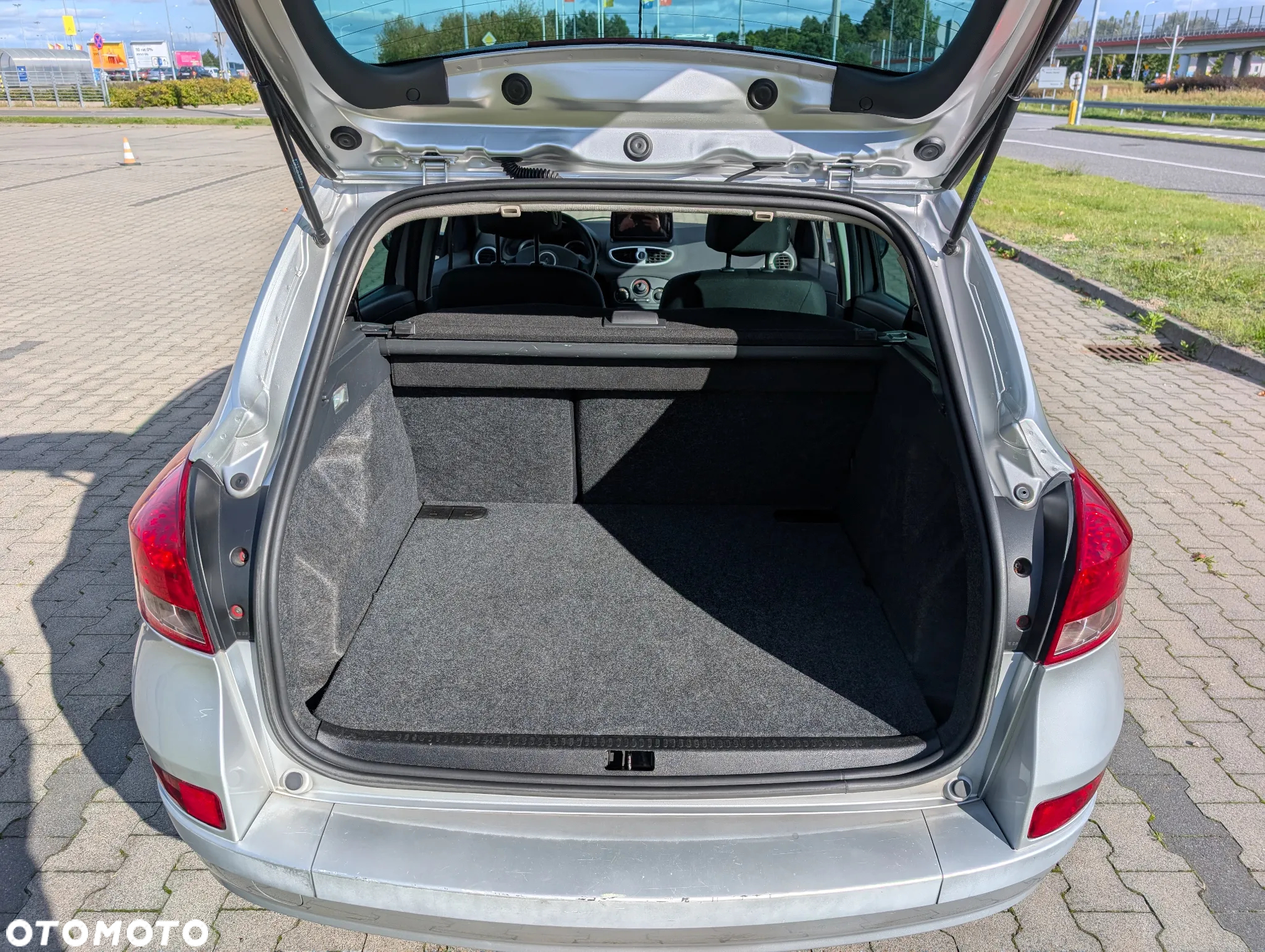 Renault Clio 1.5 dCi Grandtour Dynamique - 14