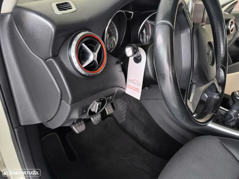 Mercedes-Benz GLA 200 CDi Style - 11