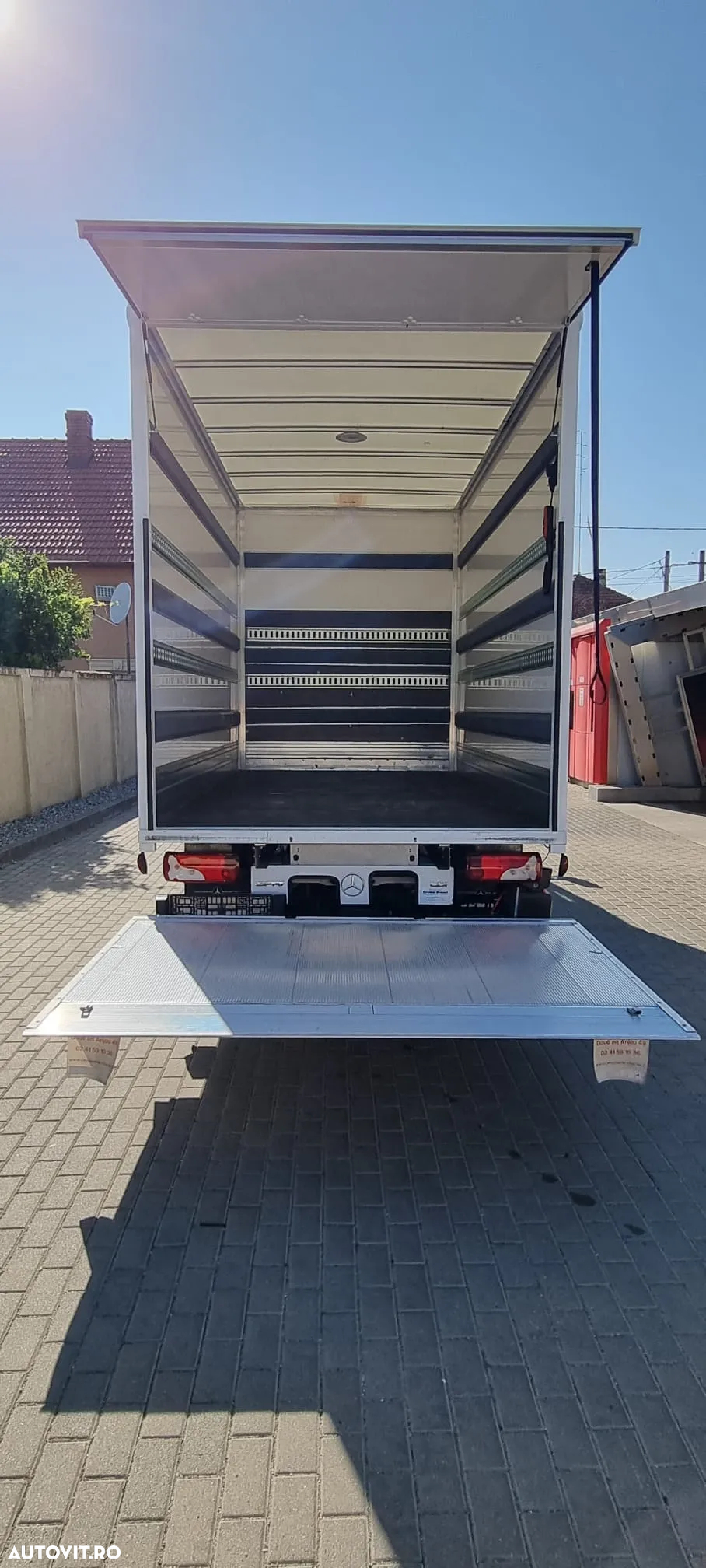 Mercedes-Benz Sprinter - 5