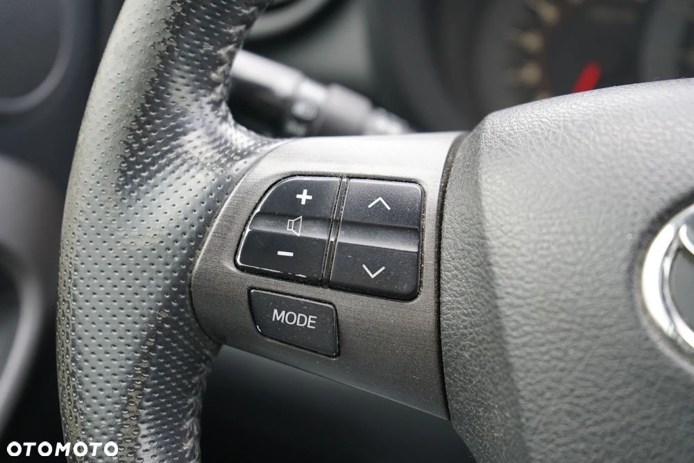 Toyota RAV4 2.0 VVT-i Premium - 25