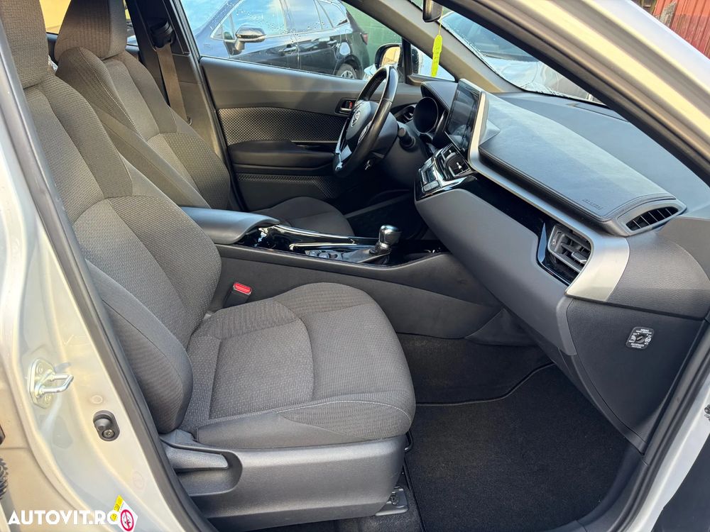 Toyota C-HR Hybrid Business-Edition - 19