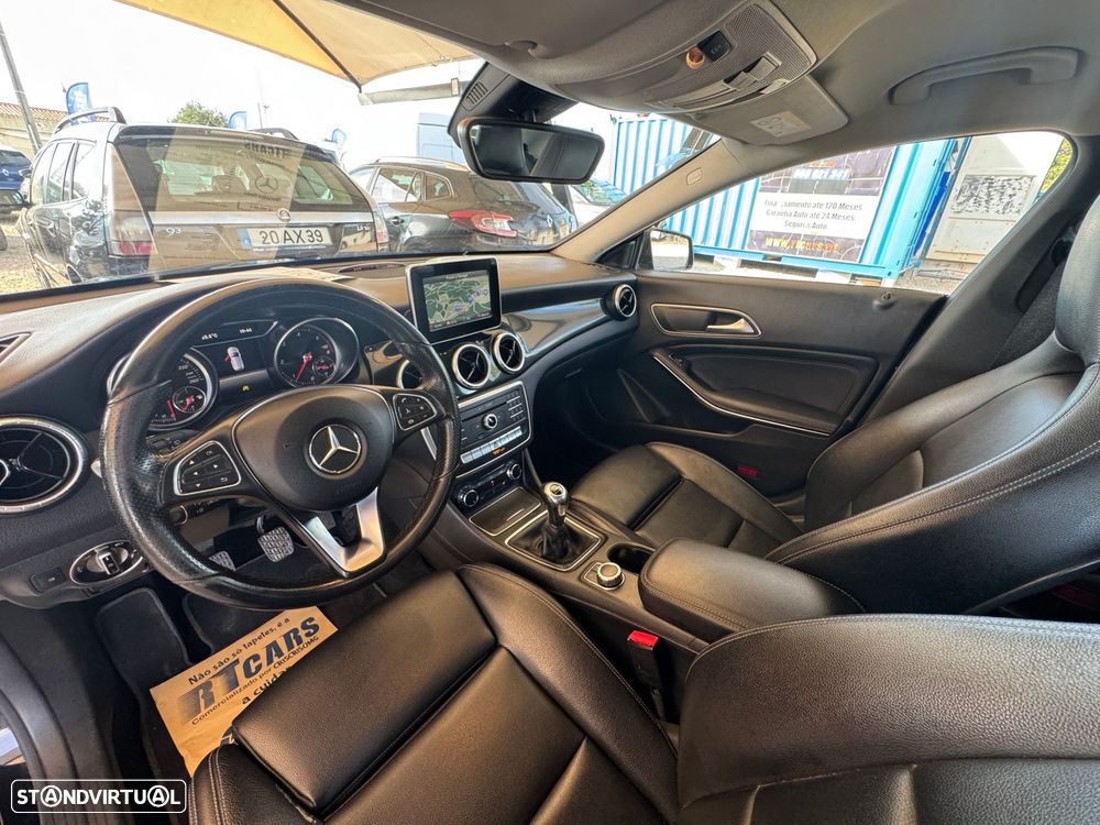 Mercedes-Benz CLA 180 - 12